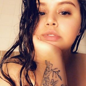 Meet your Posher, Kassandra